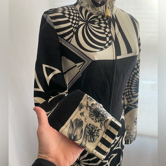 Vintage Versace Versus zip-front mod print dress - Picture 3 of 14